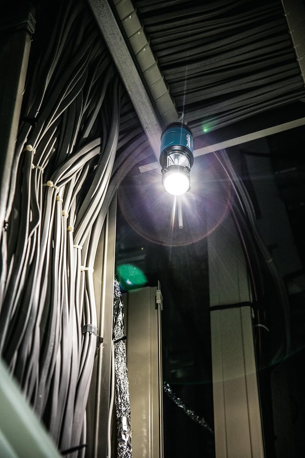 Makita Akku-Lampe ML102, ohne Akku und Ladegerät