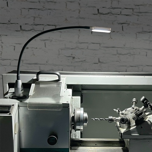LED-Arbeitsleuchte Glanzlicht 3 W 300 lm BAUER & BÖCKER