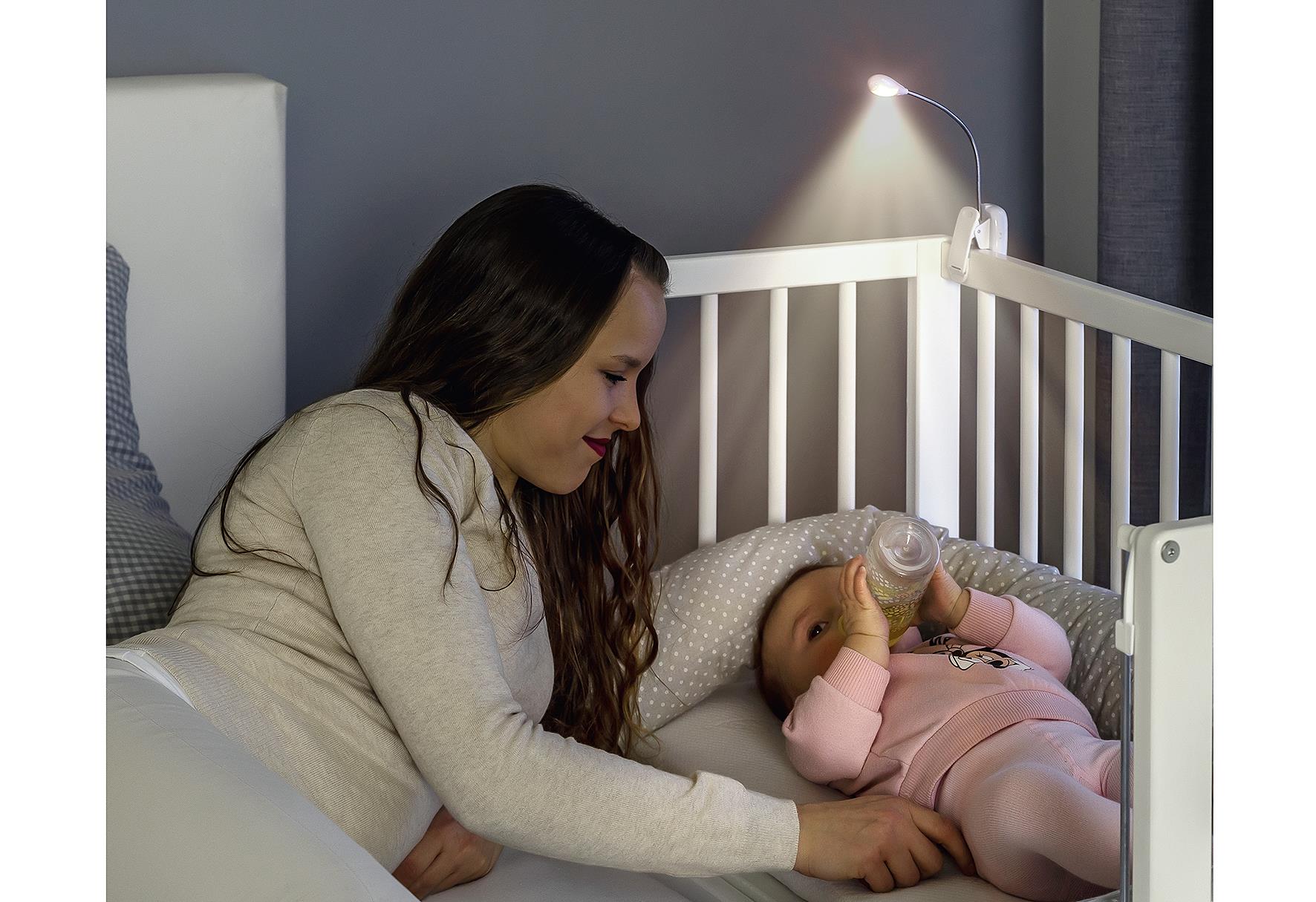 reer Mummy & Me LED Still-Licht inkl. 3 AAA Batterien